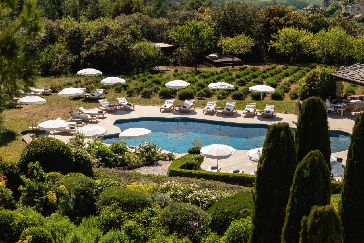Capelongue, A Beaumier & Hotel Bonnieux